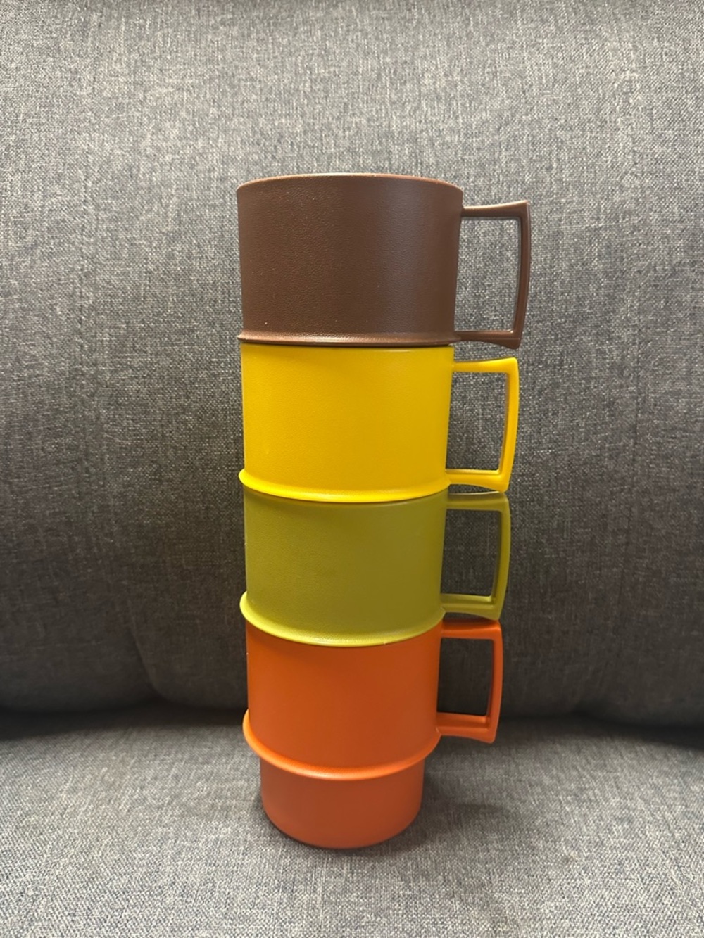 Tupperware Set of 4 Vintage Coffee Mugs - Retro 1970’s Colors - Picture 2 of 7